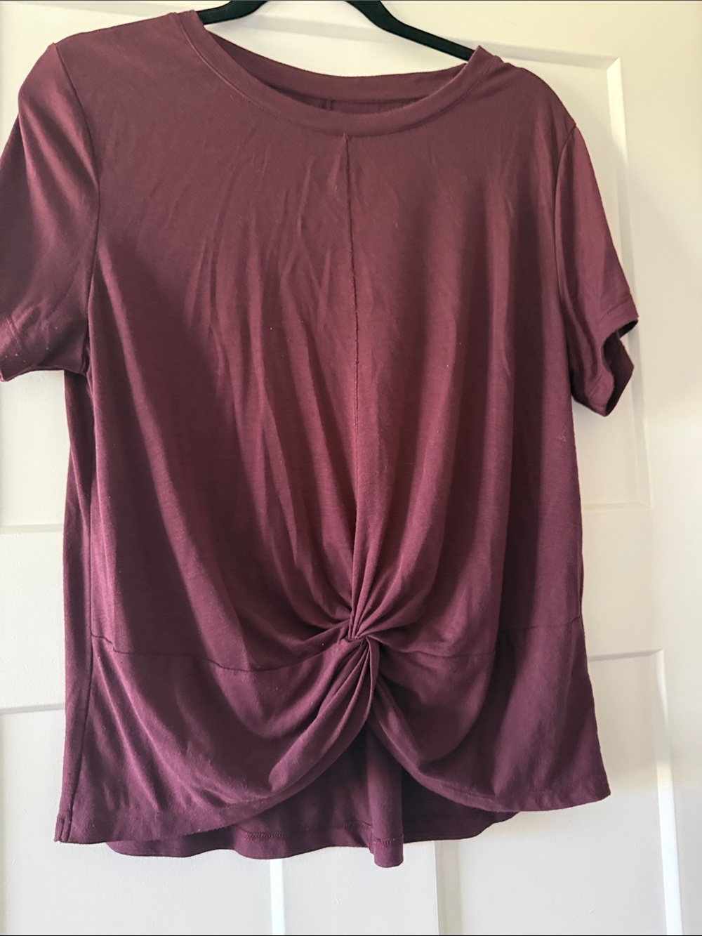Everyday Twist-Front Women’s Tee in Plum